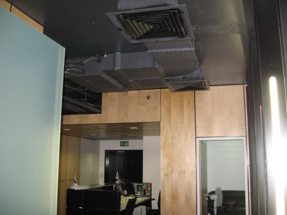 Офис строительной компании DC Group 
Адрес: Москва, ул. 2-ая Звенигородская, д. 13, стр. 42.

Площадь - 480 кв.м.

На объекте были смонтированы системы вентиляции и кондиционирования. Дизайн офиса выдержан в стиле “Хай-тек”, и наши коммуникации вписаны в него в открытом виде, с покраской в черный цвет.
