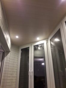 Остекление балкона. Замена алюминиевых окон на пластиковые двухкамерные