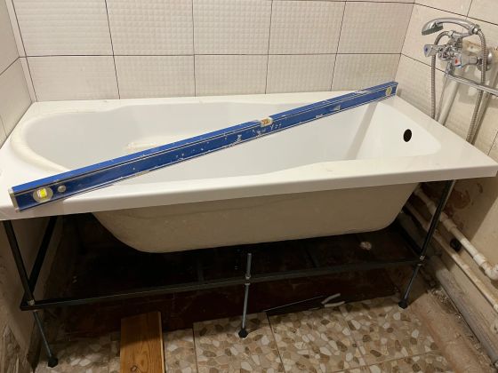 Демонтаж старой и установка новой ванны