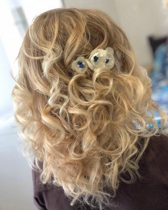 Воздушные Локоны на свадьбу и мои авторские шпильки -цветы в причёску 