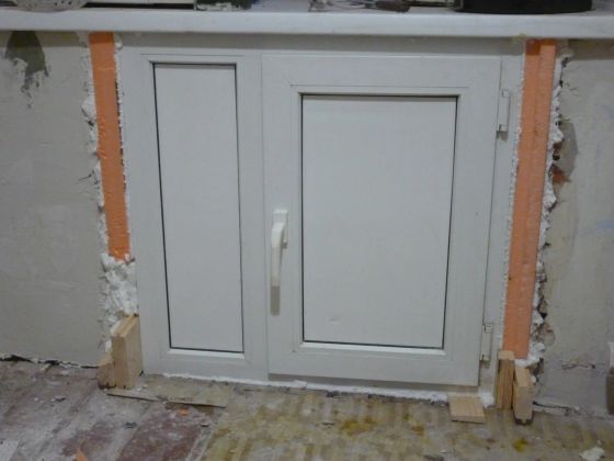 Монтаж дверки на зимний холодильник в хрущевке на Киевской