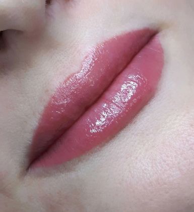Перманентный макияж губ 