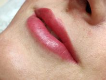 Перманентный макияж губ в технике напыление (акварельная). 