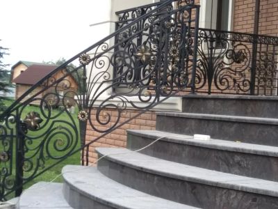 бригада монтажников производим монтаж и демонтаж огорождений и металлоконструкций. ковка, нержавеющей стали все виды работ