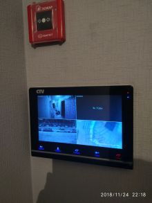 Установка видео домофона CTV-M 4101 с камерами и вызывной панелью. 