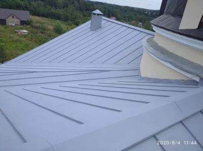 Монтаж фальцевой кровли на храме в деревне Нудоль Клинского района. 