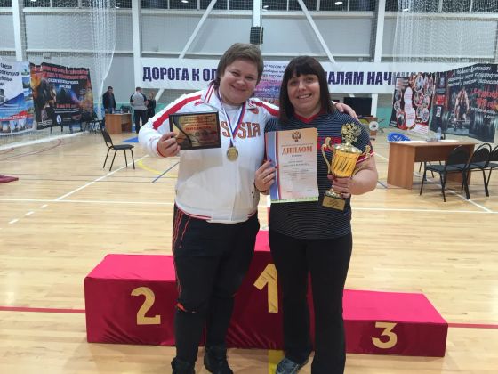 1 место на Чемпионате России по классическому пауэрлифтигу и рекорд России в жиме лёжа 