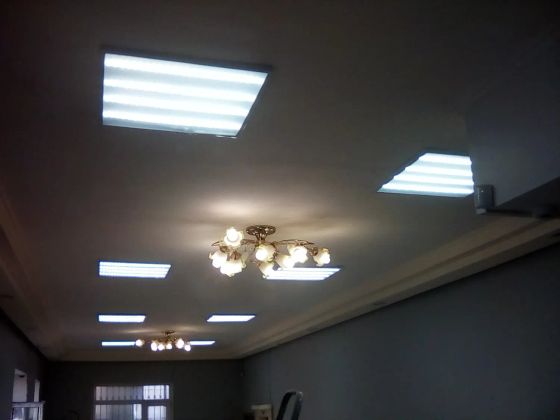 Монтаж и подключение светодиодных светильников в готовом подвесном потолке