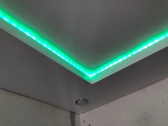 Натяжной потолок двухуровневый с подсветкой светодиодной 
