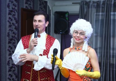 ведущие в образе