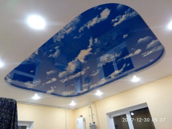 Двухуровневый потолок с фотопечатью