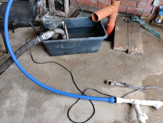 Прокачка абиссинской скважины