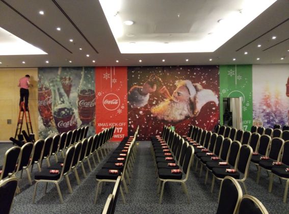оформление зала в кроун плаза для Coca-Cola