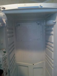 Ремонт холодильника Ariston, утечка в запененной части, установка внешнего испарителя