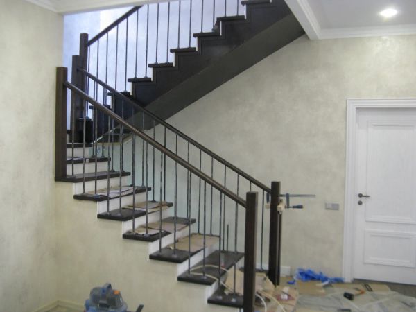 монтаж лестницы