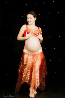 Фотосессия беременной в студии