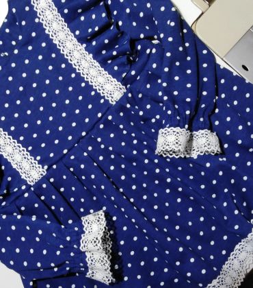 Платье на девочку 3-4 лет.
Ткань:хлопок+эластан. Нежнейшая отделка из кружева. 