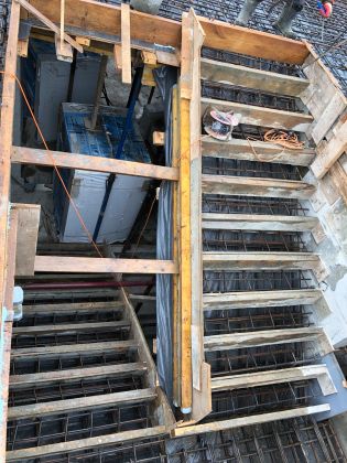 Армированная бетонная Лестница перед заливкой