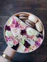 Авторские наборы с цветами и пирожными 