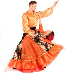 Яркий цыганский танец
