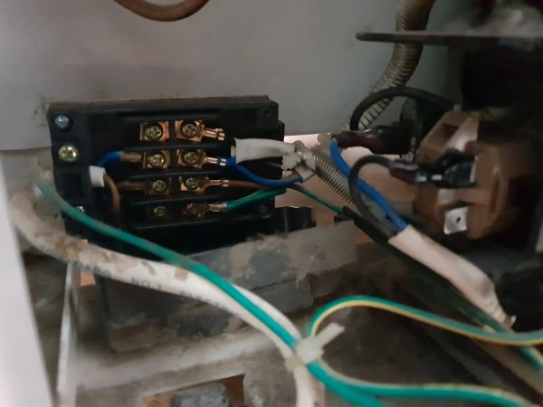 Восстановление проводки холодильника, замена реле, ремонт электрических модулей