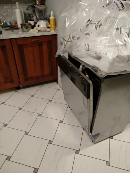 Установка и замена посудомоечной машины