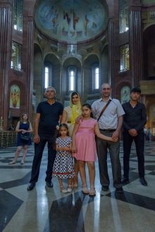 Крещение ребенка в армянской церкви