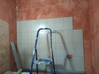 Укладка плитки стены