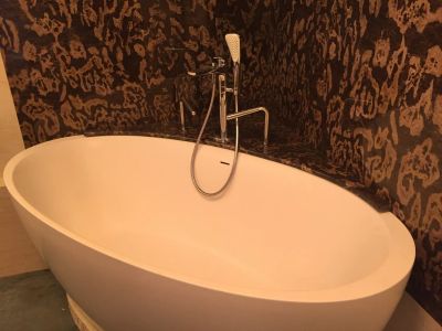 Установка и подключение ванны 