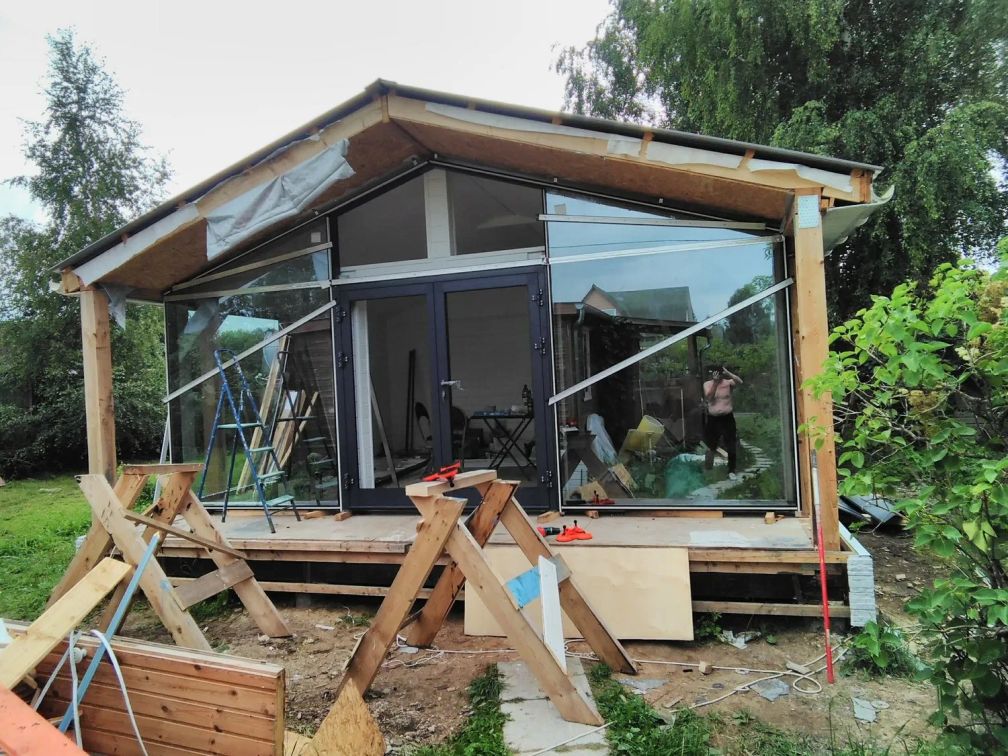 Чем обработать сарай от клопов - 86 фото