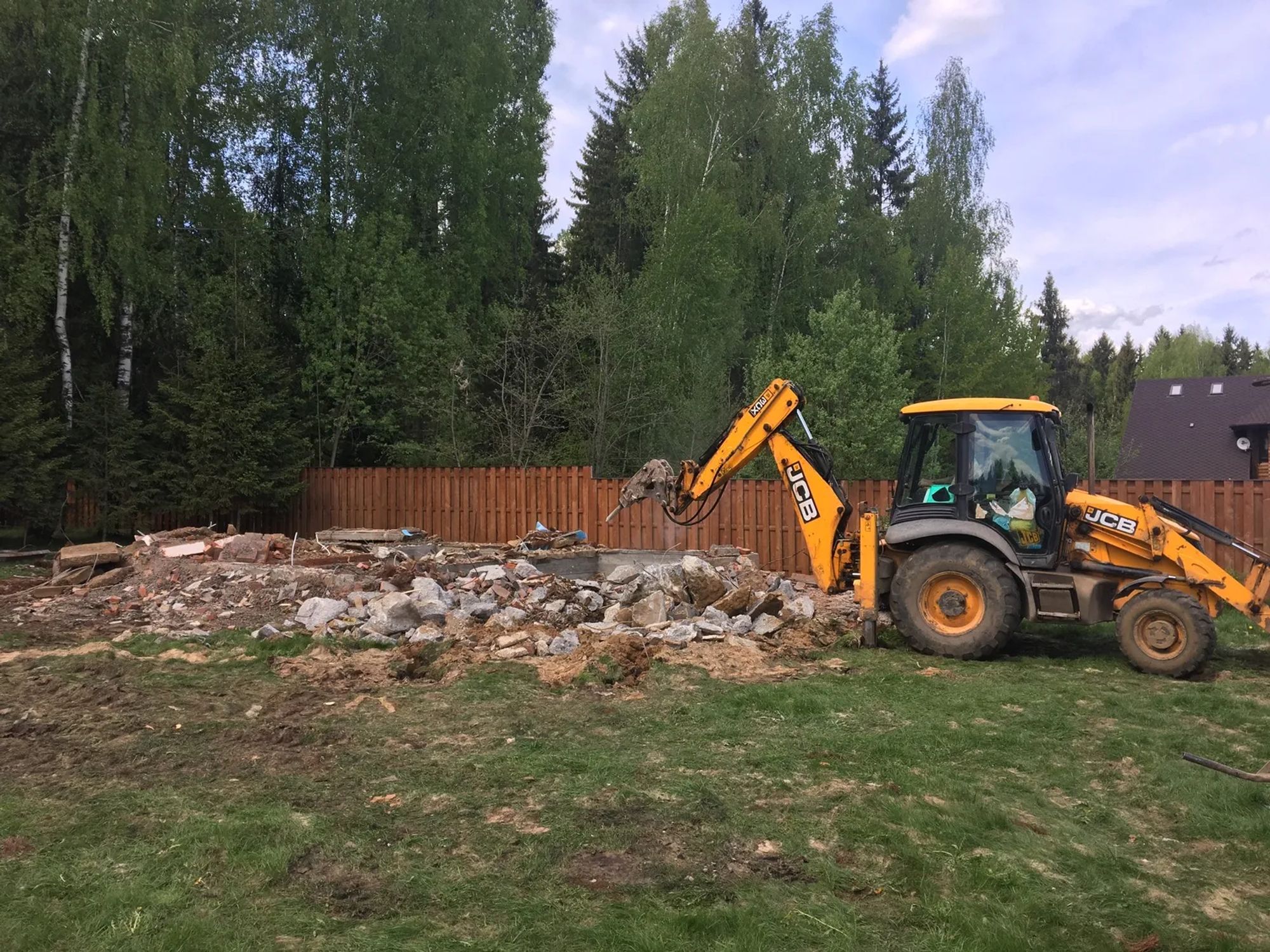 Заказ контейнера для вывоза мусора: фото и примеры работ специалистов ...