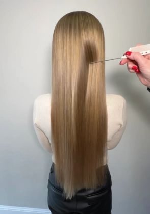 Парикмахеры создают стиль: уход за длинными волосами клиента