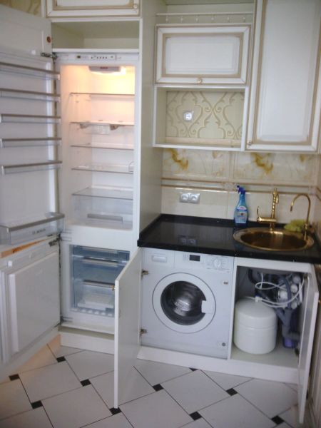 Установка холодильника, стиральная машина