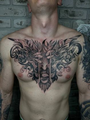 тату на груди в графике