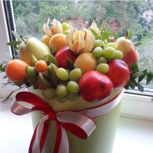 Букет из свежих фруктов к любому празднику.
