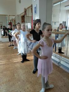 Первые шаги в балетный мир...