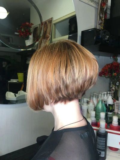 Окрашивание и испоавление неудачной стрижки.