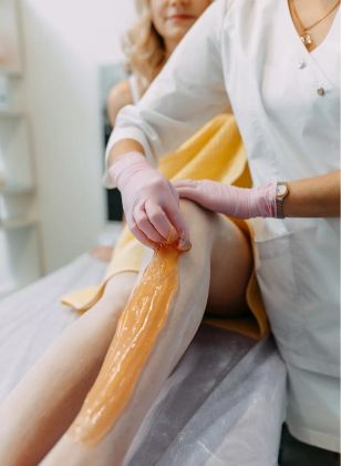 Шугаринг ног.