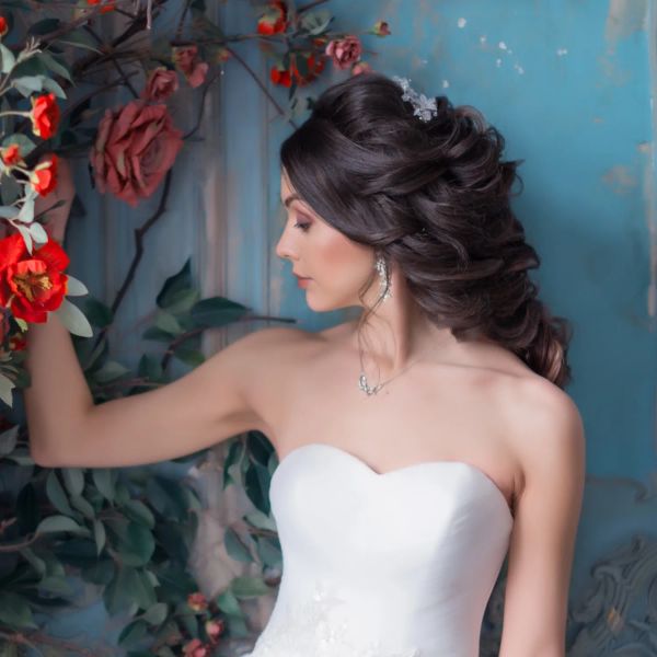 Свадебный образ: вечерний макияж и греческая коса