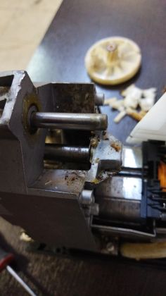 Замена стопорных колец мясорубки 