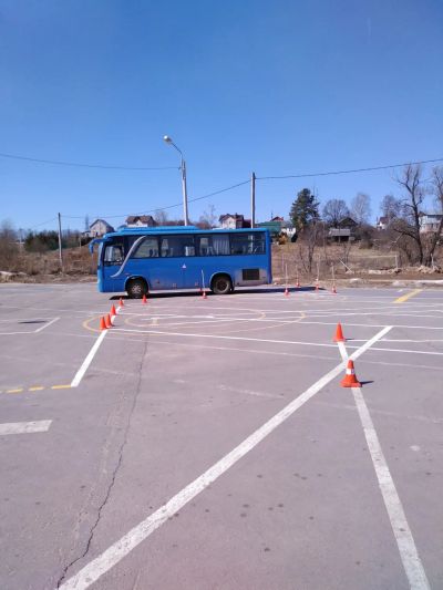 обучение, сдача экзамена на учебной площадке