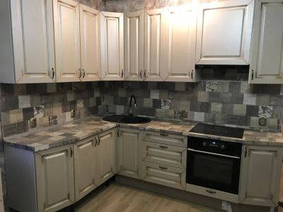 Сборка Кухни +установка бытовой кухонной техники+ врезка мойки+монтаж розеток.