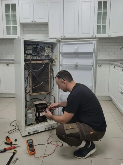 Опыт более 2х лет работы по ремонту и обслуживанию холодильного оборудования