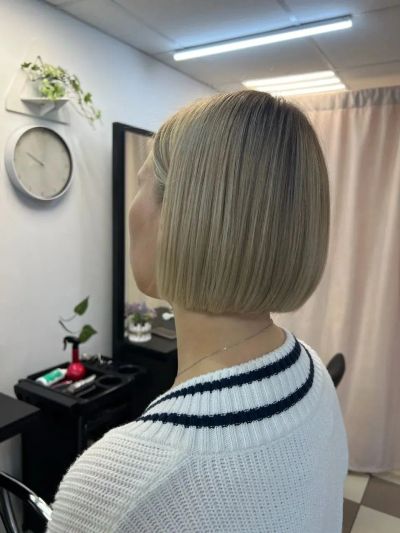 Стрижка каре с лёгким удлинение к лицу