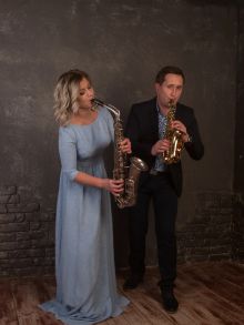 Саксофонисты Полина и Вячеслав 