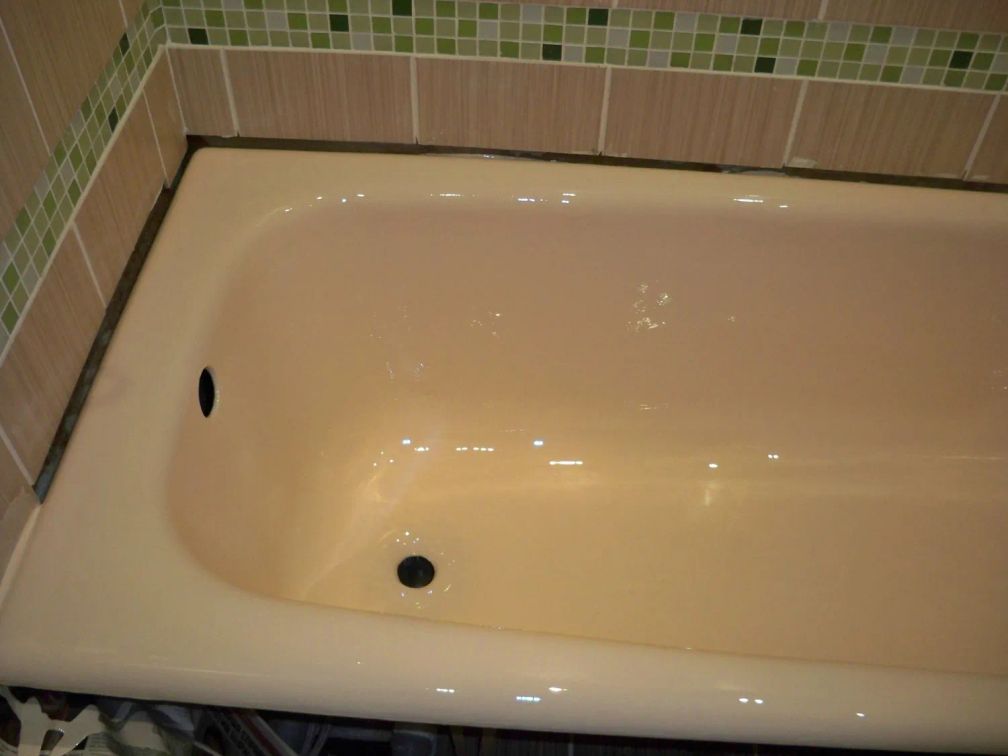 Реставрация ванны: жидкий акрил, вкладыш или восстановление эмали — что лучше, цены и отзывы