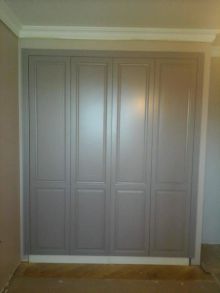 Встроенный шкаф с 4 дверьми (в закрытом виде)