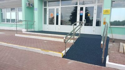 Резиновое покрытие входной группы Международного аэропорта г. Брянска