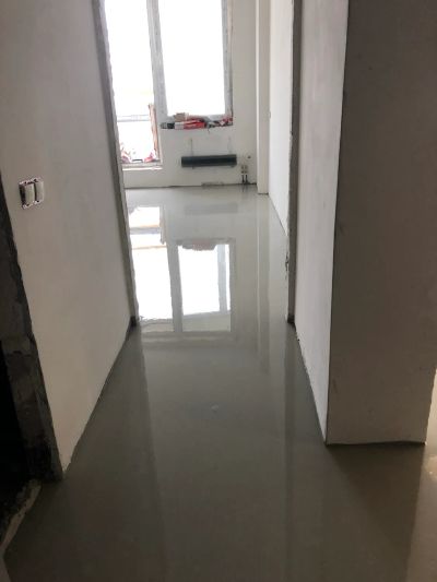 Выравнивание наливным полом 