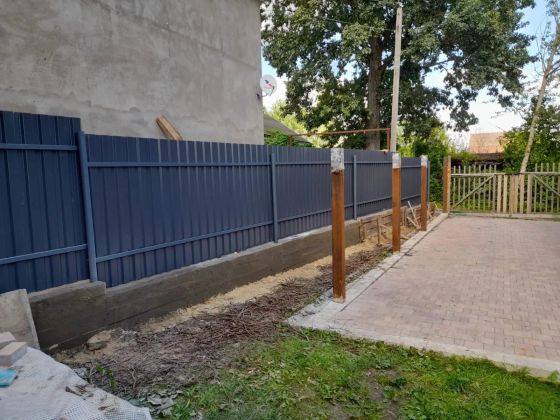 Забор профнастил ленточный фундамент